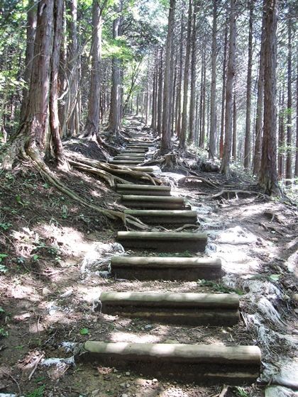 石老山山頂への階段