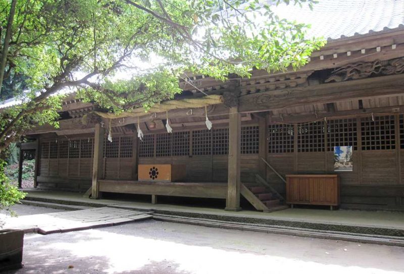 八菅神社