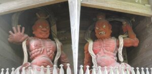 日向薬師 金剛力士像