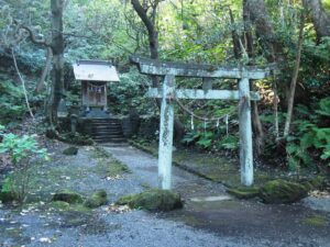 山の神社