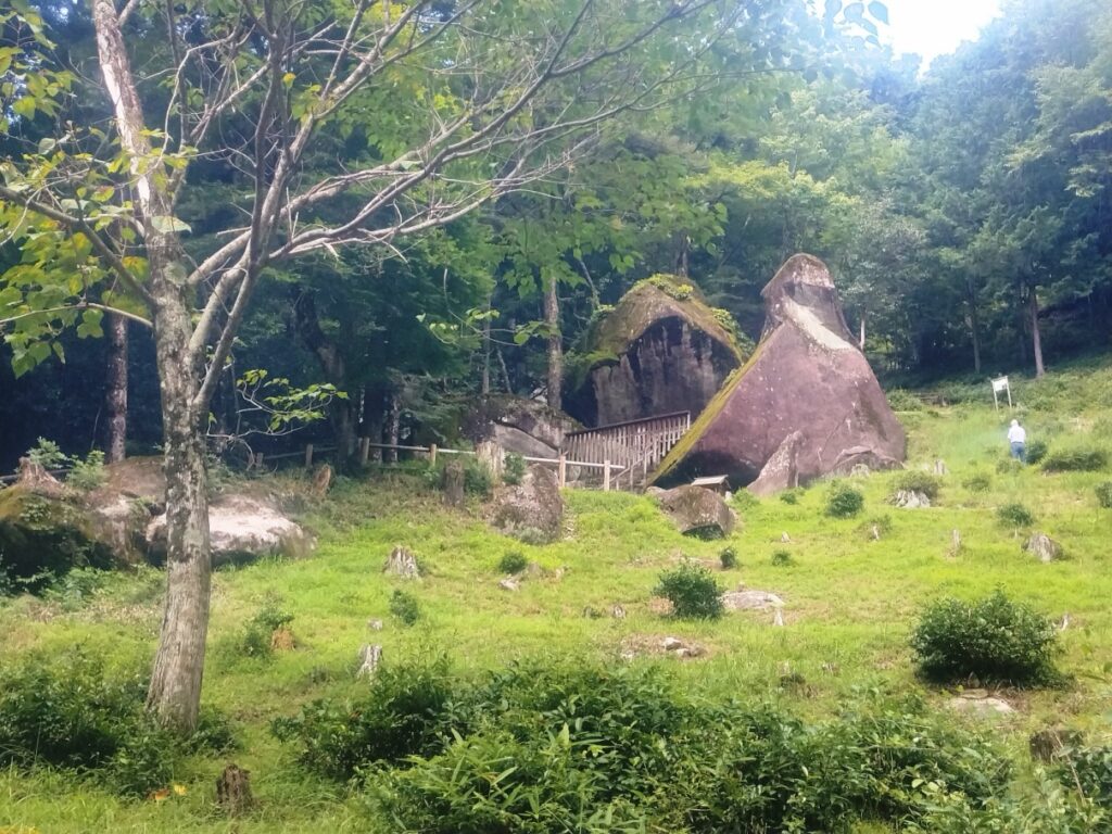 岩屋岩蔭遺跡