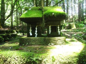 仁杉水神社