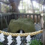 安房口神社の巨石,ご神体