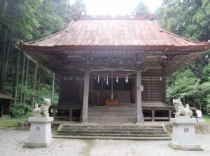 白山神社拝殿