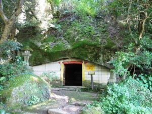 道志岩窟,顕鏡寺,石老山