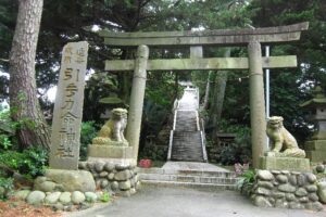 大瀬神社・神池