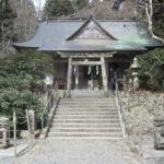 西照 本殿、狛犬