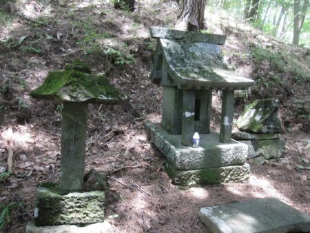 物部守屋神社